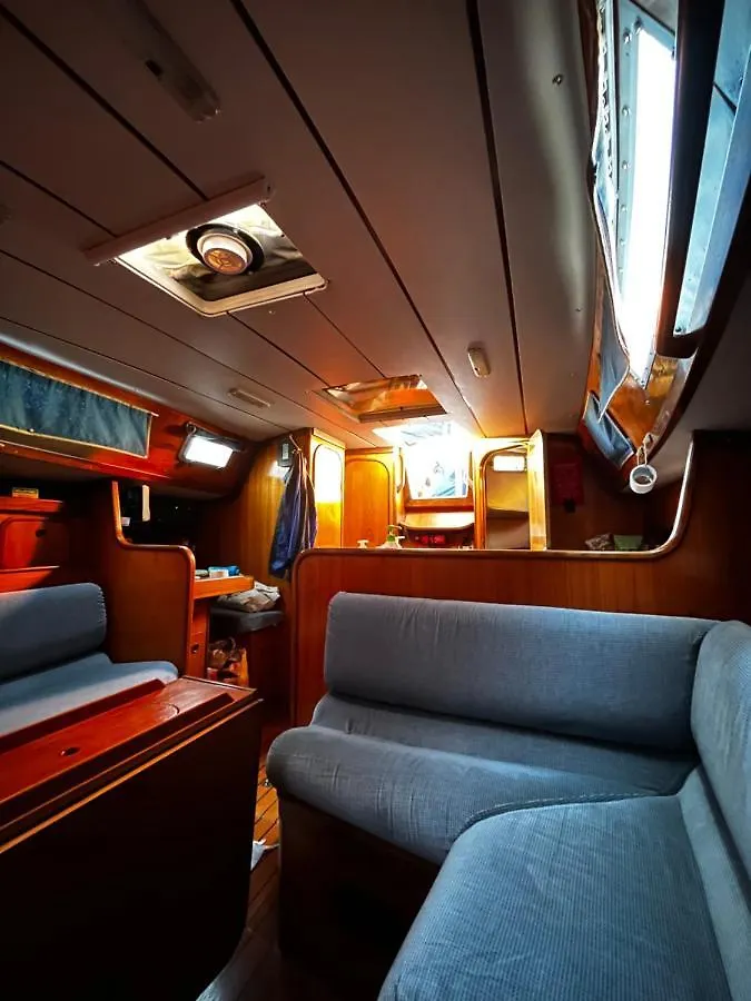 מלון ג'נובה Porto Antico Boat ספינת מלון